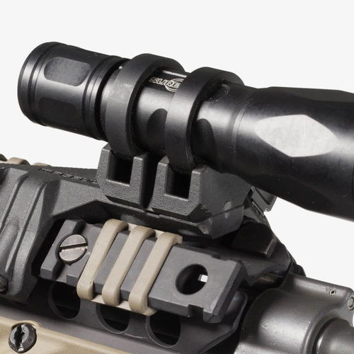 Magpul - Тактичний ліхтар з V-подібним кріпленням та кільцями - MAG614-BLK