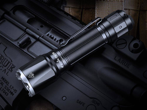 Fenix - Акумуляторний світлодіодний ліхтар TK16 V2.0 - 3100 лм - 5000 мАг