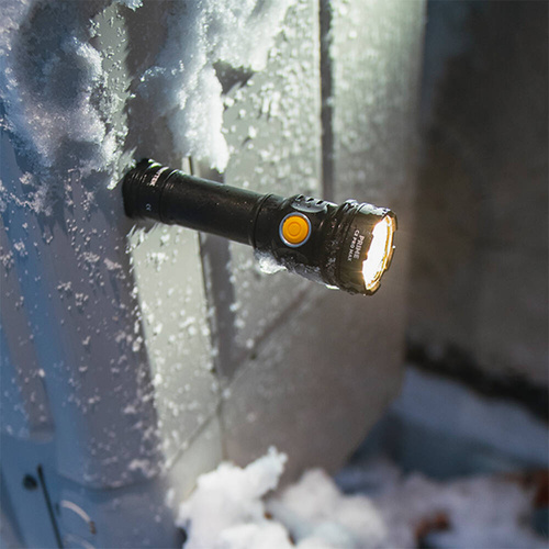 Armytek - Тактичний ліхтар Prime C2 Pro Max - Магнітний зарядний пристрій - 4000 лм - 21700 - Чорний - F08601C