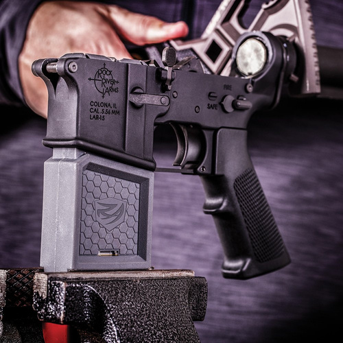 Справжній завзятий - лещата для AR-15 Smart-Fit - AVAR15SFVB