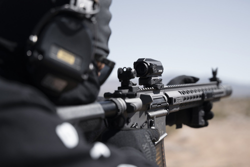 Strike Industries - Кронштейн змінної висоти для коліматора Variable Optical Mount - Picatinny - Алюміній - Чорний - SI-T1-VOM-BK