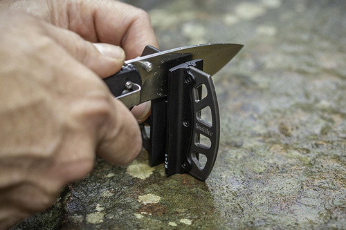 Smith's - 2-ступінчаста точилка для кишенькових ножів Caprella - 51106
