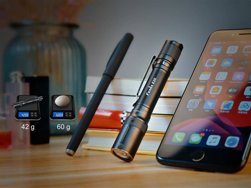 Fenix - Ліхтарик E20 V2.0 - 350 люмен