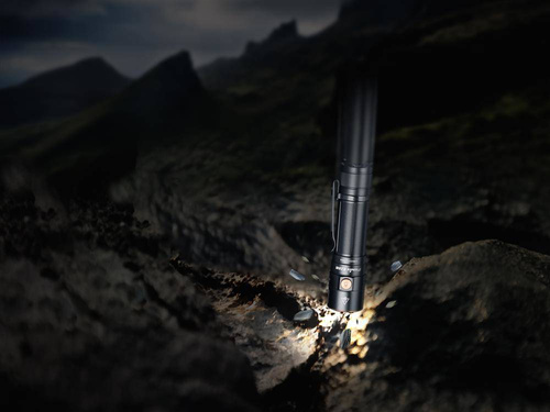 Fenix - акумуляторний ліхтар E28R - 1500 лм