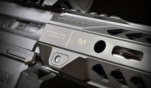 Strike Industries - Страйкбольна рейка для AR-15 - 13,5" - плоска темна земля - SI-StrikeRail-135-FDE
