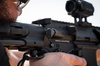Strike Industries - AR Extended Forward Assist аксесуар для замка AR-15 / AR-10 - чорний - SI-AR-E-FA-BK
