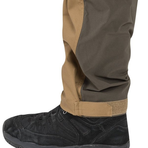 Helikon - Штани для вулиці Hybrid Outback Pants® - DuraCanvas® - Coyote / Taiga Green - SP-HOP-DC-1109A
