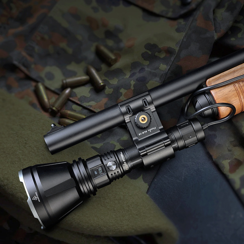 Fenix - Світлодіодний тактичний ліхтар - 3700 лм - 268 000 кд - HT18R.11112