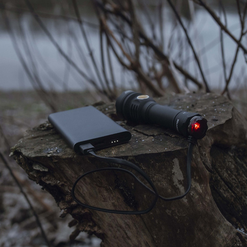 Armytek - Тактичний ліхтар Prime C2 Pro Max - Магнітний зарядний пристрій - 4000 лм - 21700 - Чорний - F08601C