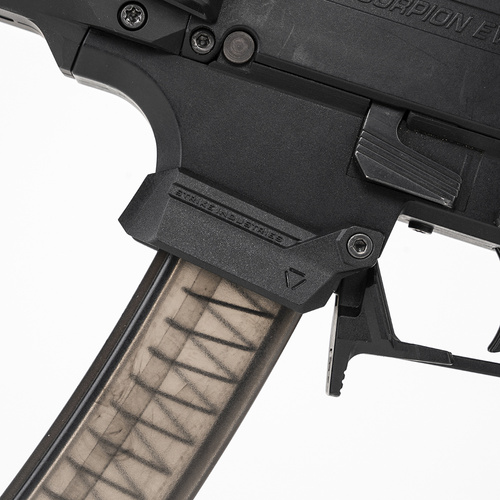 Strike Industries - Збільшена воронка магазину для пістолета-кулемета CZ Scorpion EVO - чорна - SI-CEVO-MAGWELL