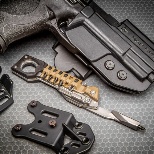 Справжній завзятий - Мультитул для зброї The Pistol Tool - 19 функцій - Коричневий - AVPSTL