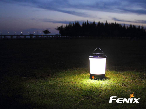 Fenix - Світлодіодний кемпінговий ліхтар - 650 люмен - 18650 - Чорний - CL30R