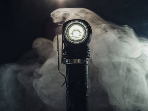Armytek - Акумуляторний ліхтар / налобний ліхтар Wizard C2 PRO MAX - 4000 люмен - F06701C