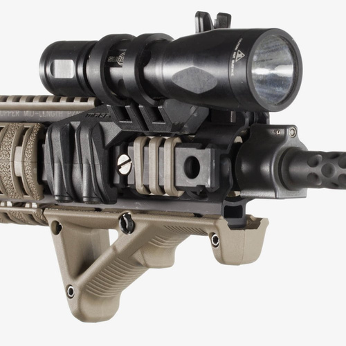 Magpul - Тактичний ліхтар з V-подібним кріпленням та кільцями - MAG614-BLK