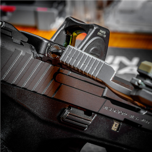 Справжній завзятий - Мультитул для зброї The Pistol Tool - 19 функцій - Коричневий - AVPSTL