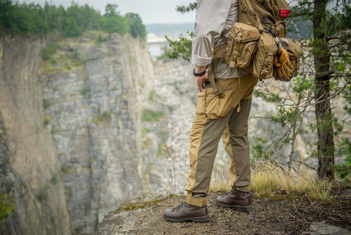 Helikon - Штани для вулиці Hybrid Outback Pants® - DuraCanvas® - Taiga Green / Чорний - SP-HOP-DC-0901A