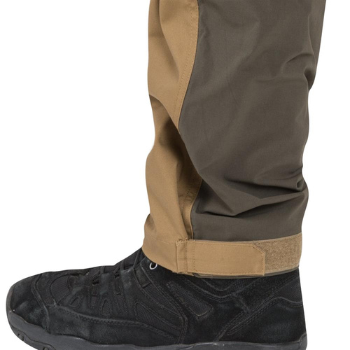 Helikon - Штани для вулиці Hybrid Outback Pants® - DuraCanvas® - Taiga Green / Чорний - SP-HOP-DC-0901A