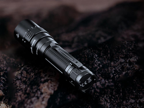 Fenix - Акумуляторний світлодіодний ліхтар - 3000 люмен - 5000 мАг - Чорний - PD40R V2.0