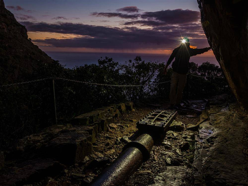 Fenix - Світлодіодний налобний ліхтар - 240 люмен - AA - Чорний - HM23