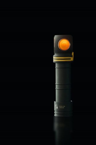 Armytek - Акумуляторний ліхтар / налобний ліхтар Elf C2 - 1100 лм - холодне світло - F05103C
