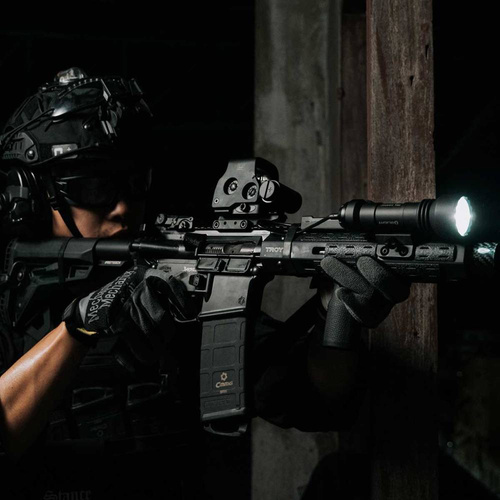 Olight - акумуляторний світлодіодний тактичний ліхтар Javelot Tac M з кріпленням M-LOK - 1000 люмен - чорний.
