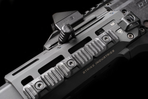 Strike Industries - Важіль перезаряджання для CZ Scorpion EVO 3 - середній - SI-CEVO-CH-M