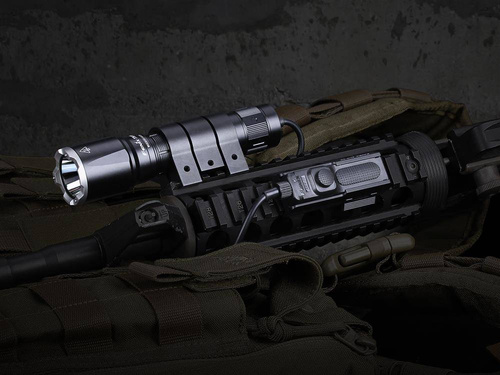Fenix - Акумуляторний світлодіодний ліхтар TK16 V2.0 - 3100 лм - 5000 мАг