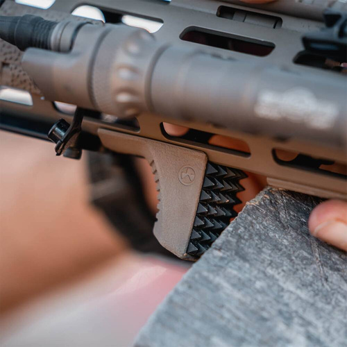 Magpul - Передня рукоятка Barricade Stop - M-LOK - Flat Dark Earth - MAG1295-FDE