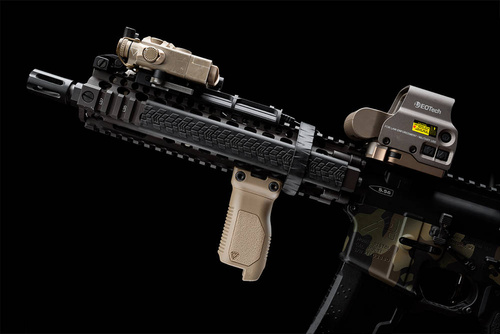 Strike Industries - Кутова вертикальна рукоятка Chwyt Picatinny - довга - FDE - SI-AR-CMAG-RAIL-L-FDE - SI-AR-CMAG-RAIL-L-FDE
