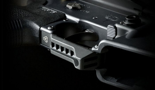 Strike Industries - Алюмінієва спускова скоба Cable Fang Billet - Czerwony - SI-BTG-FANG-RED